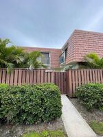 Pre-foreclosure in  SW SUNSET TRACE CIR Palm City, FL 34990