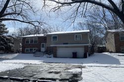 Pre-foreclosure in  215TH PL Chicago Heights, IL 60411