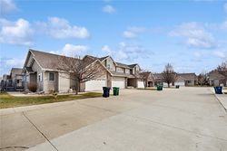 Pre-foreclosure Listing in SW 36TH LN ANKENY, IA 50023