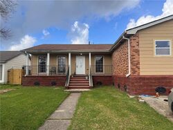 Pre-foreclosure in  SWEET GUM DR Harvey, LA 70058