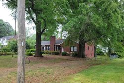 Pre-foreclosure Listing in W MURPHY ST MADISON, NC 27025