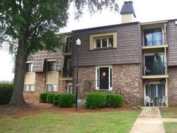 Pre-foreclosure in  MENLO DR Columbia, SC 29210