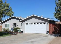 Pre-foreclosure in  AZALEA LN Lemoore, CA 93245