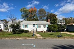 Pre-foreclosure in  BOURNE ST Manchester, NH 03103