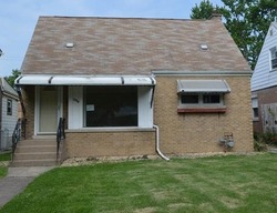 Pre-foreclosure in  KENILWORTH DR Calumet City, IL 60409