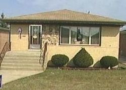 Pre-foreclosure in  MANISTEE AVE Calumet City, IL 60409