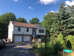 Pre-foreclosure in  YELLOW BIRCH LN Long Pond, PA 18334