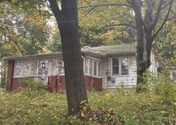 Pre-foreclosure in  BUNGALOW RD Enola, PA 17025