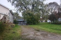 Pre-foreclosure in  W 13TH ST Erie, PA 16505