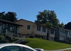 Pre-foreclosure Listing in NEWSTEAD AVE SW WYOMING, MI 49509