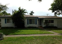 Pre-foreclosure in  HUNTING LODGE DR Miami, FL 33166