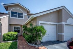 Pre-foreclosure in  W LAKES DR Deerfield Beach, FL 33442
