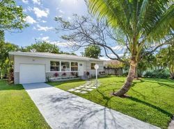 Pre-foreclosure in  N 16TH CT Hollywood, FL 33020