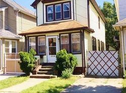 Pre-foreclosure in  95TH AVE Floral Park, NY 11001