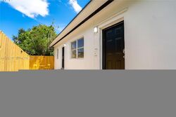 Pre-foreclosure in  NW 6TH CT Miami, FL 33150