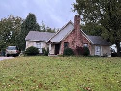 Pre-foreclosure in  SANTA CRUZ CV Memphis, TN 38133