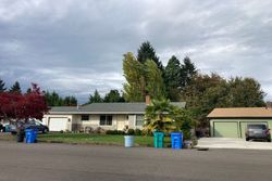 Pre-foreclosure in  NW 106TH ST Vancouver, WA 98685