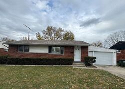 Pre-foreclosure in  WHISPERING DR Dayton, OH 45426
