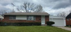 Pre-foreclosure in  WHISPERING DR Dayton, OH 45426