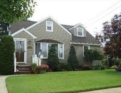 Pre-foreclosure in  SOUTHERN DR Franklin Square, NY 11010