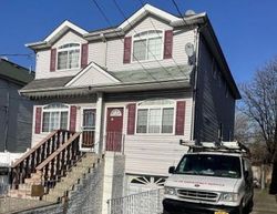 Pre-foreclosure in  CAMPBELL AVE Staten Island, NY 10310