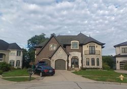 Pre-foreclosure in  BRACKEN CT Lombard, IL 60148