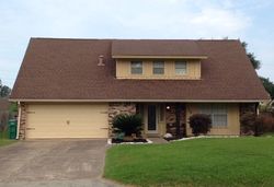 Pre-foreclosure in  W KIRBY AVE Orange, TX 77632