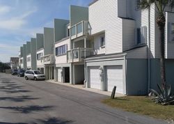 Pre-foreclosure in  VIA DE LUNA DR Gulf Breeze, FL 32561