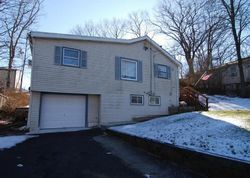 Pre-foreclosure in  LARSON TRL Hopatcong, NJ 07843