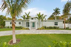 Pre-foreclosure in  N SWINTON AVE Delray Beach, FL 33444