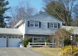 Pre-foreclosure in  TAPPAN RD Norwood, NJ 07648
