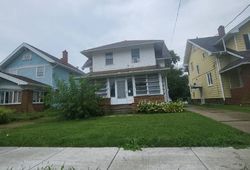 Pre-foreclosure in  BERWICK AVE Toledo, OH 43612