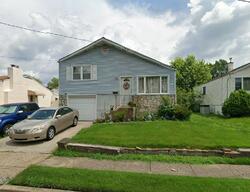 Pre-foreclosure in  PENN AVE Glenside, PA 19038