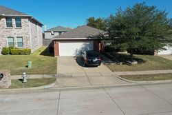 Pre-foreclosure in  REDHEART ST Arlington, TX 76002