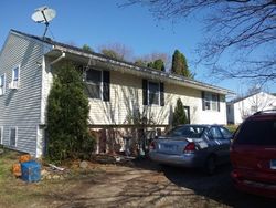 Pre-foreclosure Listing in COLCHESTER AVE EAST HAMPTON, CT 06424