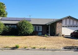 Pre-foreclosure in  HORSESHOE LN Riverside, CA 92509