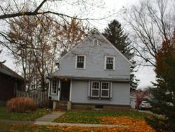 Pre-foreclosure Listing in S 8TH ST WATERTOWN, WI 53094