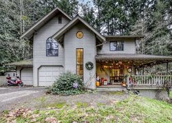 Pre-foreclosure in  NE TIMBERLANE PL Bainbridge Island, WA 98110