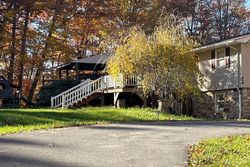 Pre-foreclosure Listing in DARK HOLLOW RD NORTH TAZEWELL, VA 24630