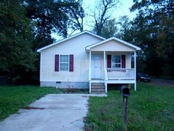 Pre-foreclosure in  OLIVE ST Chattanooga, TN 37406