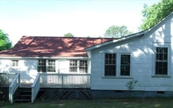 Pre-foreclosure in  NEWCASTLE LN Camden, SC 29020