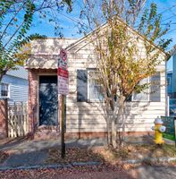 Pre-foreclosure in  KENNEDY ST Charleston, SC 29403