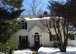 Pre-foreclosure in  ABERDEEN DR Huntington, NY 11743