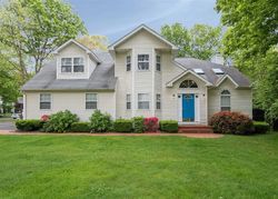 Pre-foreclosure in  LEWIS ST East Setauket, NY 11733