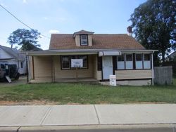 Pre-foreclosure Listing in QUAID ST SAYREVILLE, NJ 08872