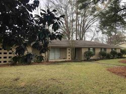 Pre-foreclosure in  SPRINGRIDGE DR Jackson, MS 39211