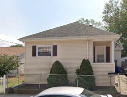 Pre-foreclosure in  GRINNELL ST Fall River, MA 02721