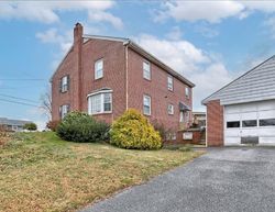 Pre-foreclosure in  WHITTIER LN Lancaster, PA 17602