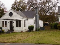 Pre-foreclosure in  5TH AVE W Birmingham, AL 35208