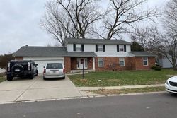 Pre-foreclosure in  CHERRY TREE LN Elkhart, IN 46514
